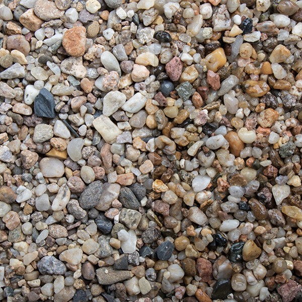 Kieselsteine 2-8 mm nasser und trockener Zustand